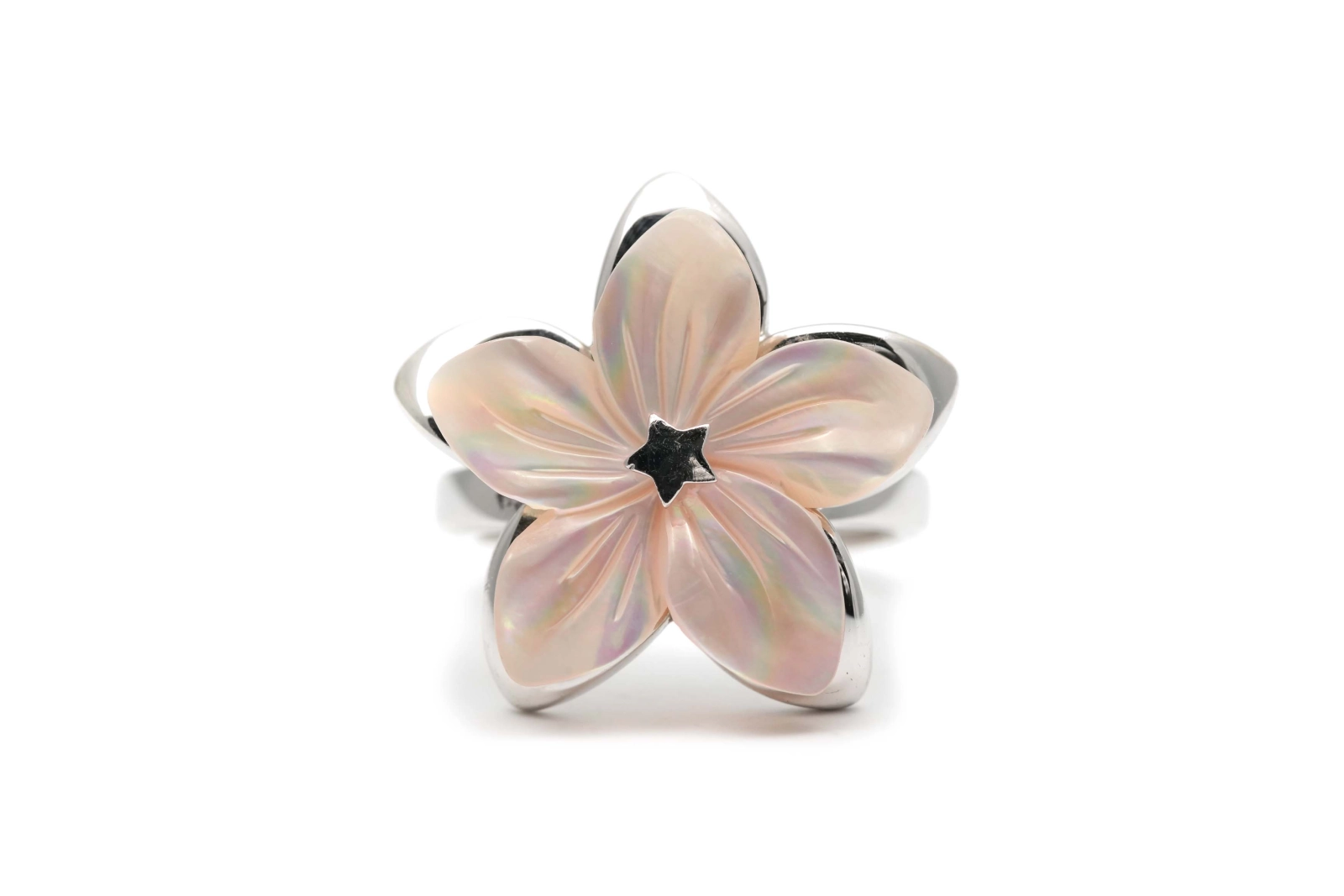 Bague contemporaine en argent 925 sertie de nacre