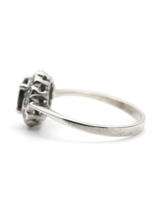 Bague contemporaine en argent 925 sertie d'un saphir et de zirconiums