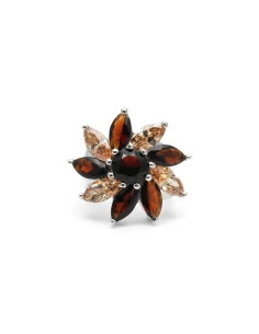 Bague contemporaine en argent 925 sertie de zirconiums