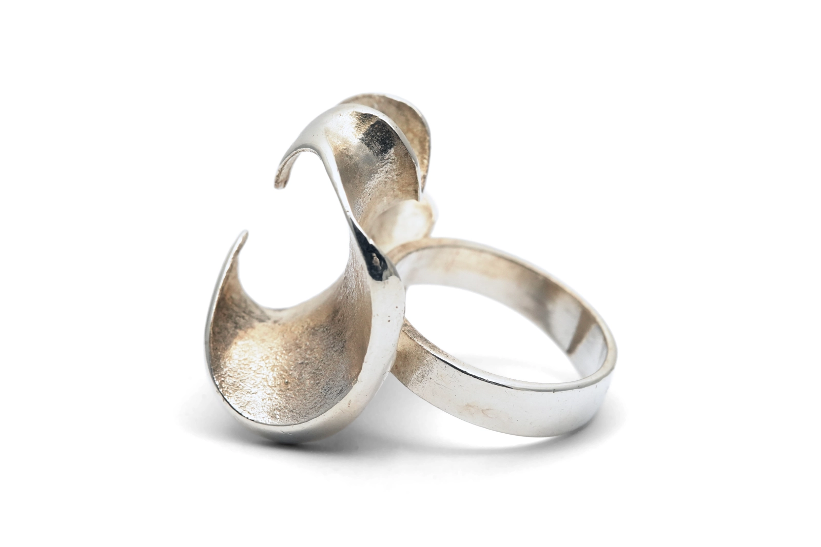 Bague contemporaine en argent 900