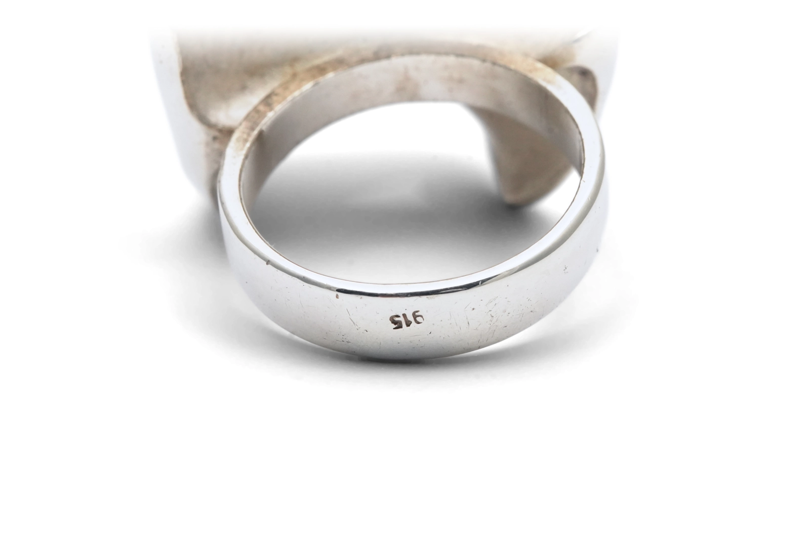 Bague contemporaine en argent 900