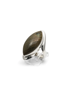 Bague contemporaine en argent 925 sertie d'une labradorite