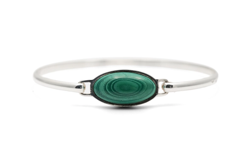 Bracelet Années 70 en argent 800 serti d'une malachite