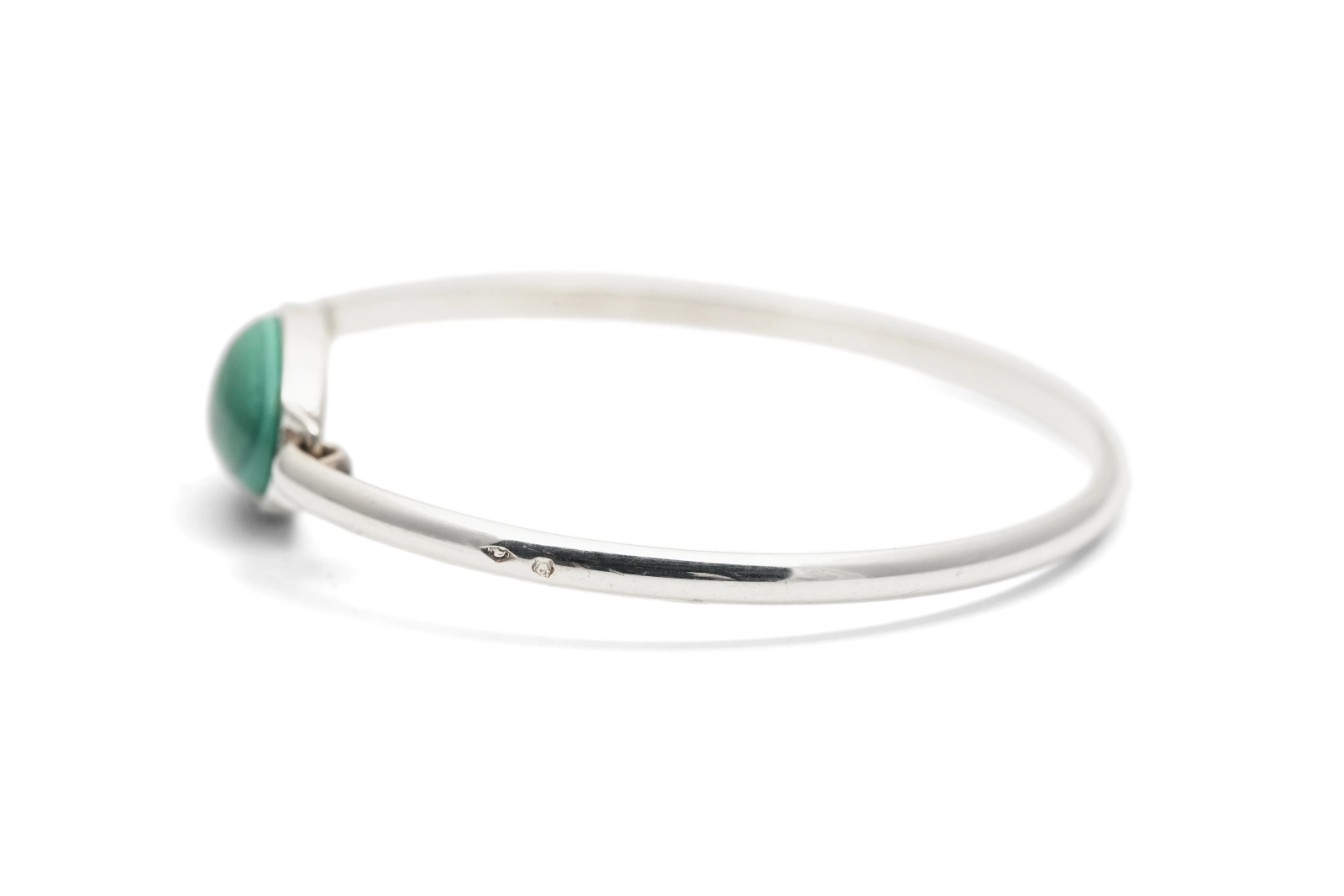 Bracelet Années 70 en argent 800 serti d'une malachite