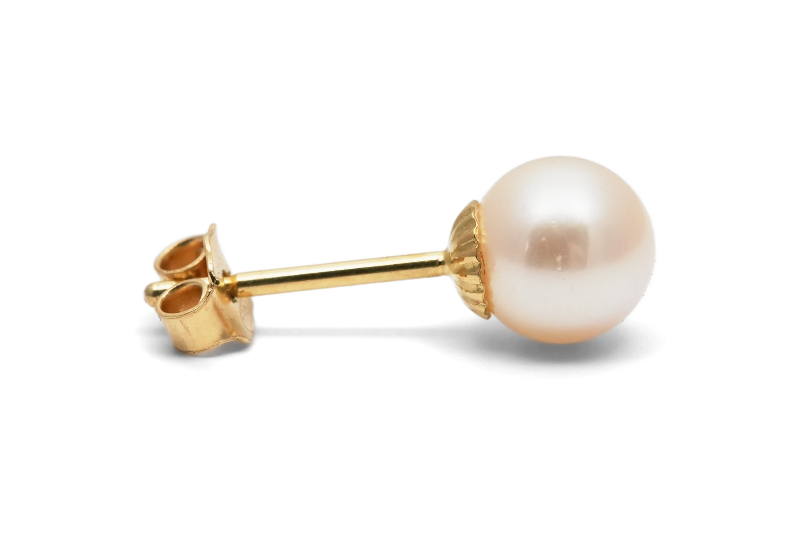 Boucles d'oreilles contemporaines en or jaune 18 carats serties de perles