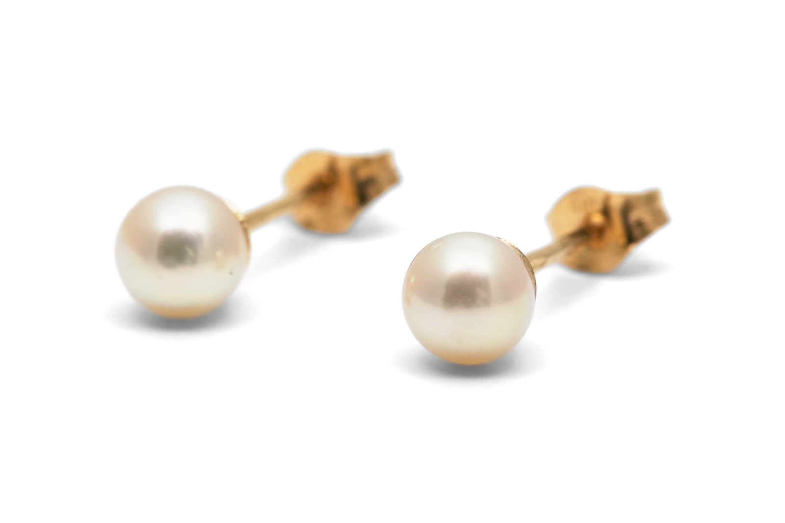 Boucles d'oreilles contemporaines en or jaune 18 carats serties de perles