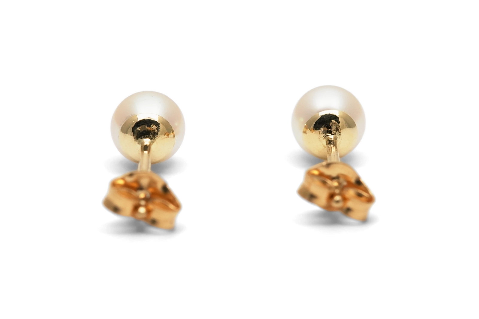 Boucles d'oreilles contemporaines en or jaune 18 carats serties de perles
