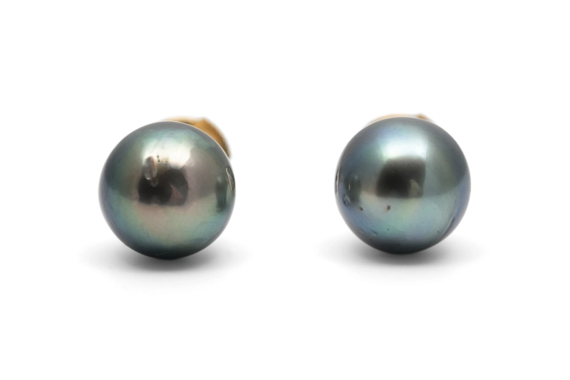 Boucles d'oreilles contemporaines en or jaune 18 carats serties de perles de Tahiti