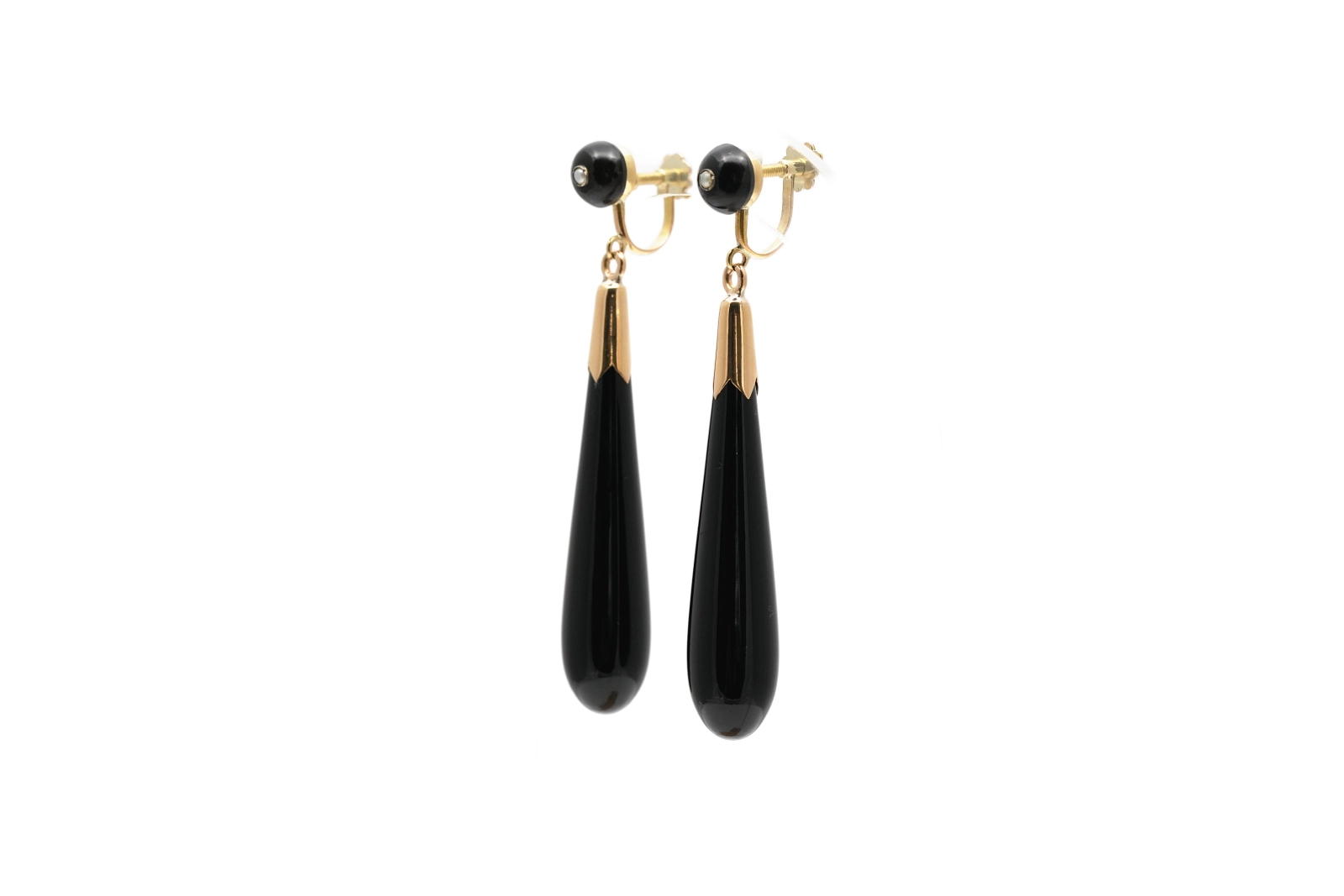 Boucles d'oreilles Napoléon III en or jaune 18 carats serties d'onyx et de perles