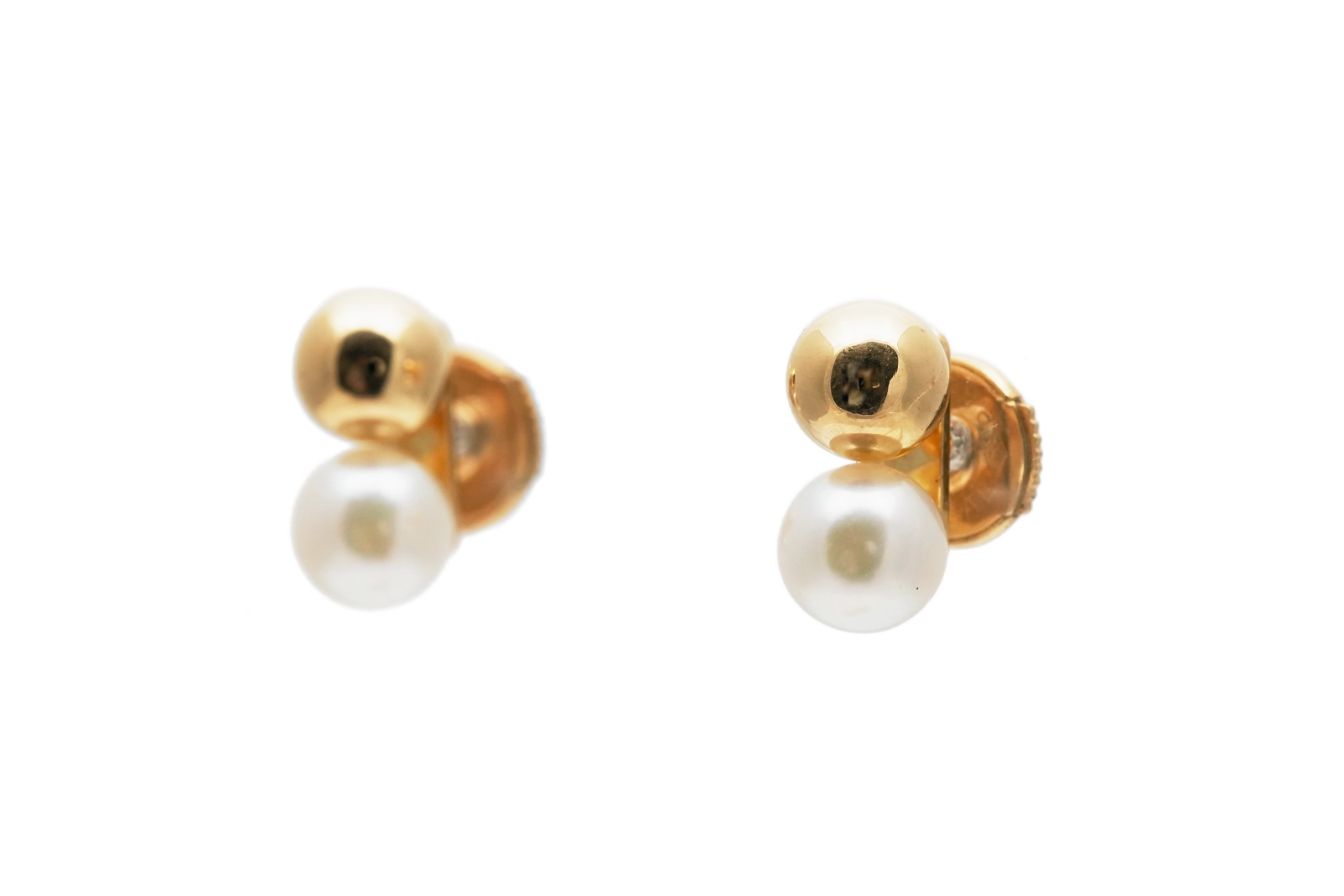 Boucles d'oreilles Années 70 en or jaune 18 carats serties de perles