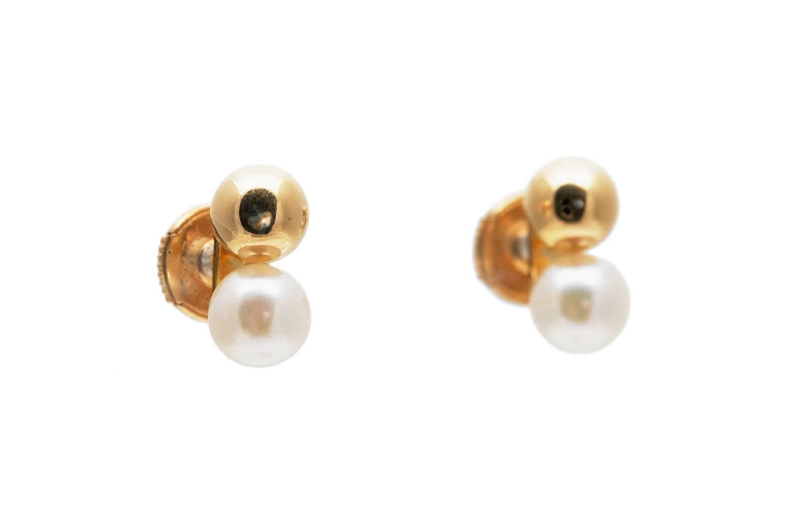 Boucles d'oreilles Années 70 en or jaune 18 carats serties de perles