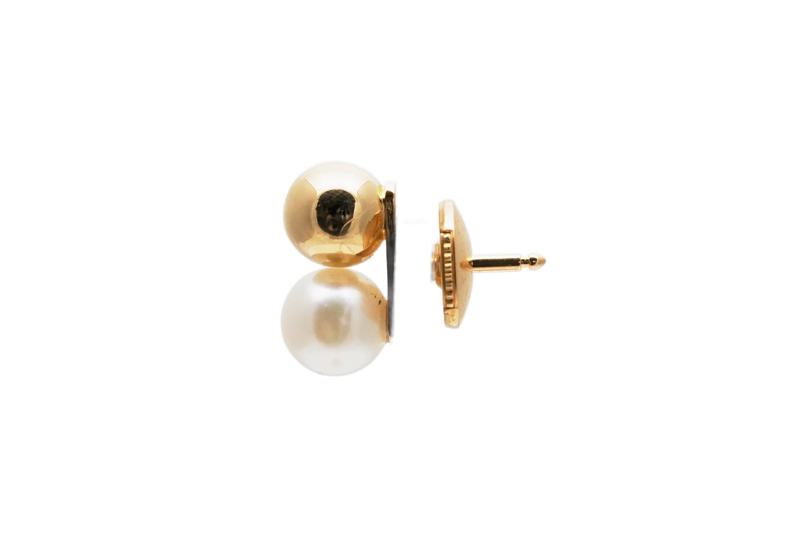 Boucles d'oreilles Années 70 en or jaune 18 carats serties de perles