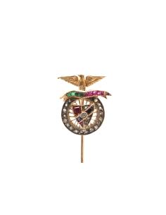 Pique à cravate Art Déco en or jaune 18 carats sertie de diamants taille "rose", de saphirs, de grenats et d'émeraudes