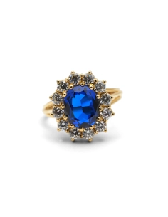 Bague contemporaine en or jaune 18 carats sertie d'un saphir de synthèse et de zirconiums