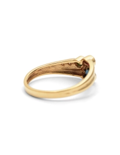 Bague contemporaine en or jaune 18 ct sertie d'une émeraude, un rubis, un saphir et un diamant taille "brillant" (+-0.024ct)