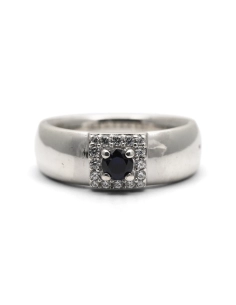 Bague contemporaine en argent 925 sertie d'un saphir et de zirconiums