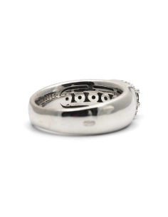 Bague contemporaine en argent 925 sertie d'un saphir et de zirconiums