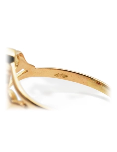 Bague contemporaine en or jaune 18 carats sertie d'une émeraude, d'un saphir et d'un rubis