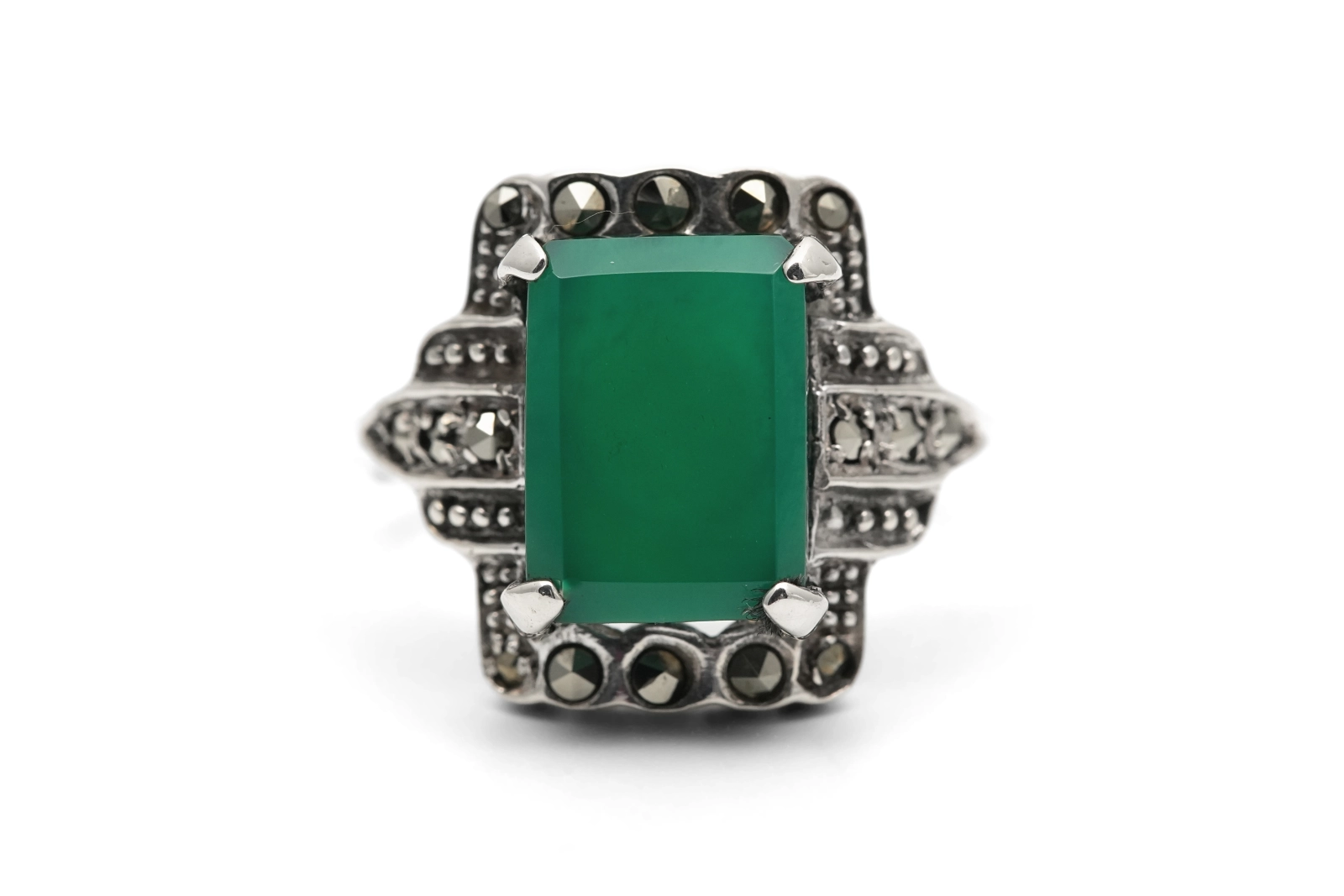 Bague contemporaine en argent 925 sertie d'une chrysocolle et de marcassites