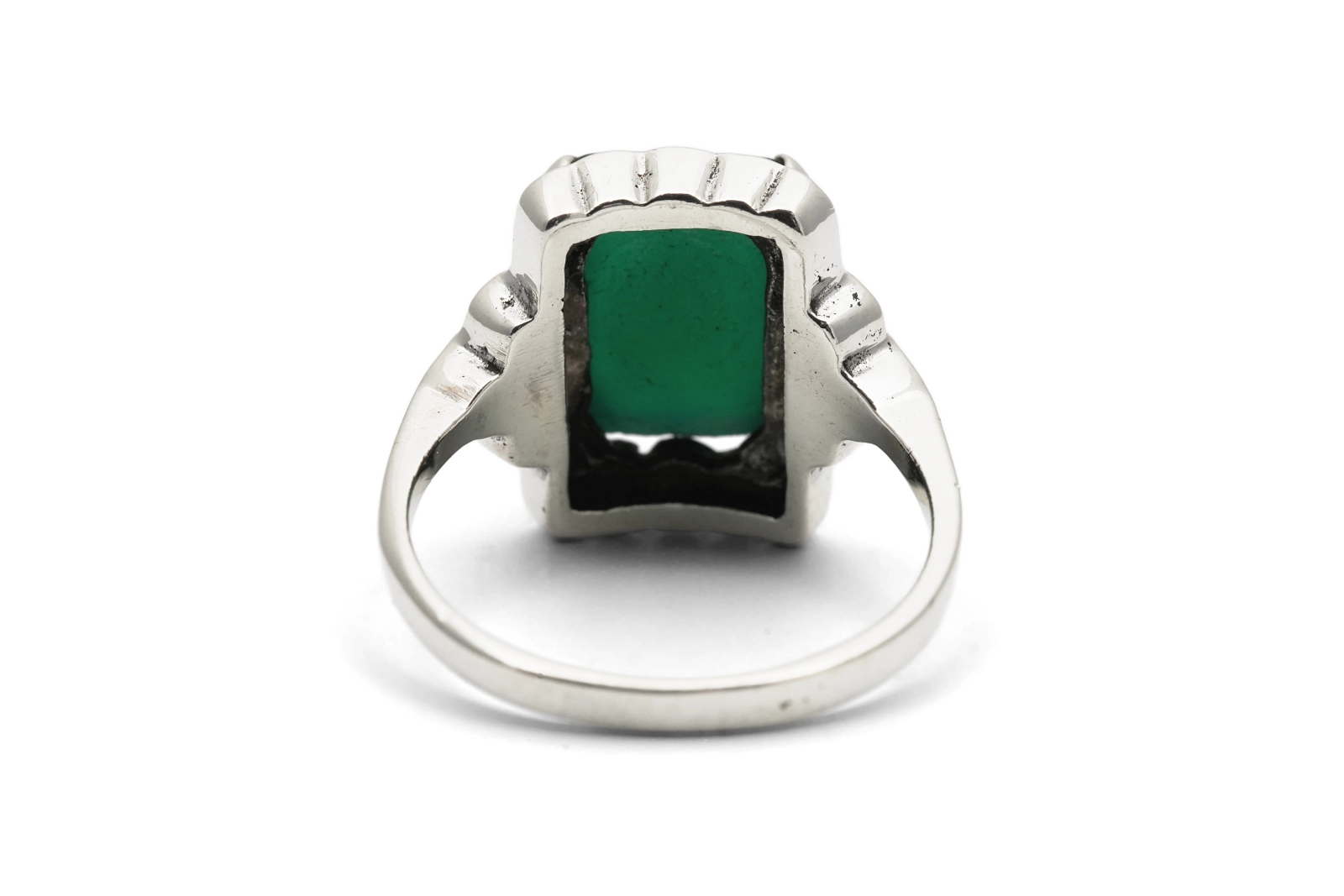 Bague contemporaine en argent 925 sertie d'une chrysocolle et de marcassites