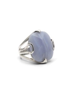 Bague contemporaine en argent sertie d'une agate