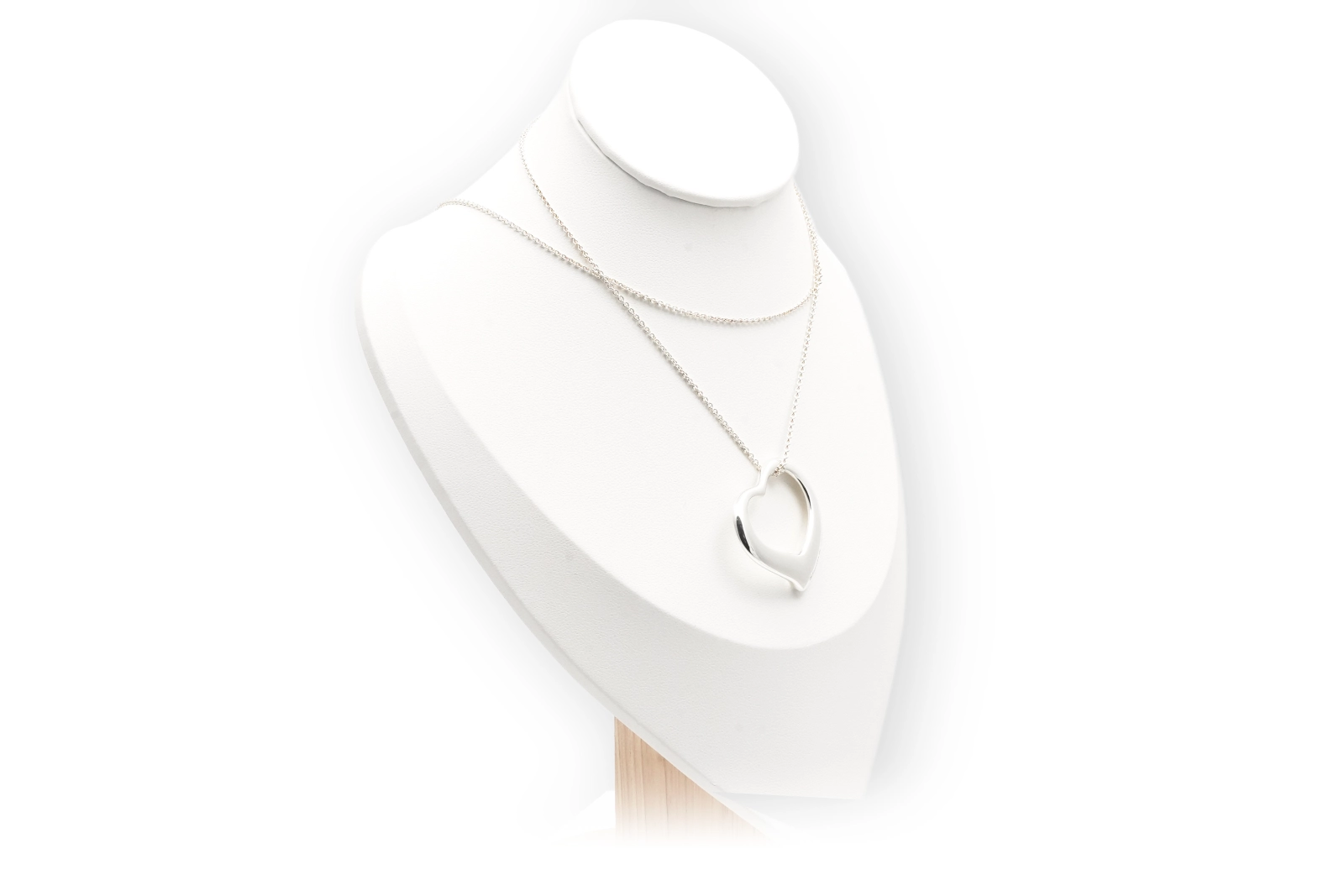 Collier "Open Heart" Tiffany & Co. par Elsa Peretti en argent 925