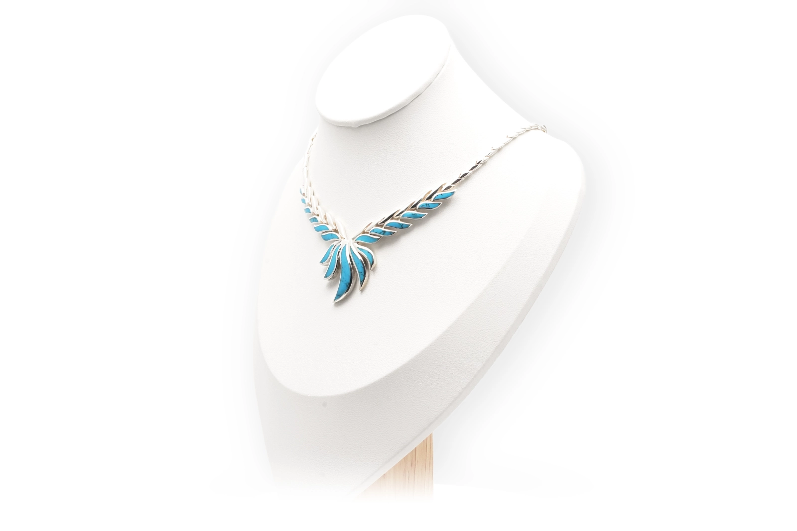 Collier contemporain en argent 925 serti de turquoises