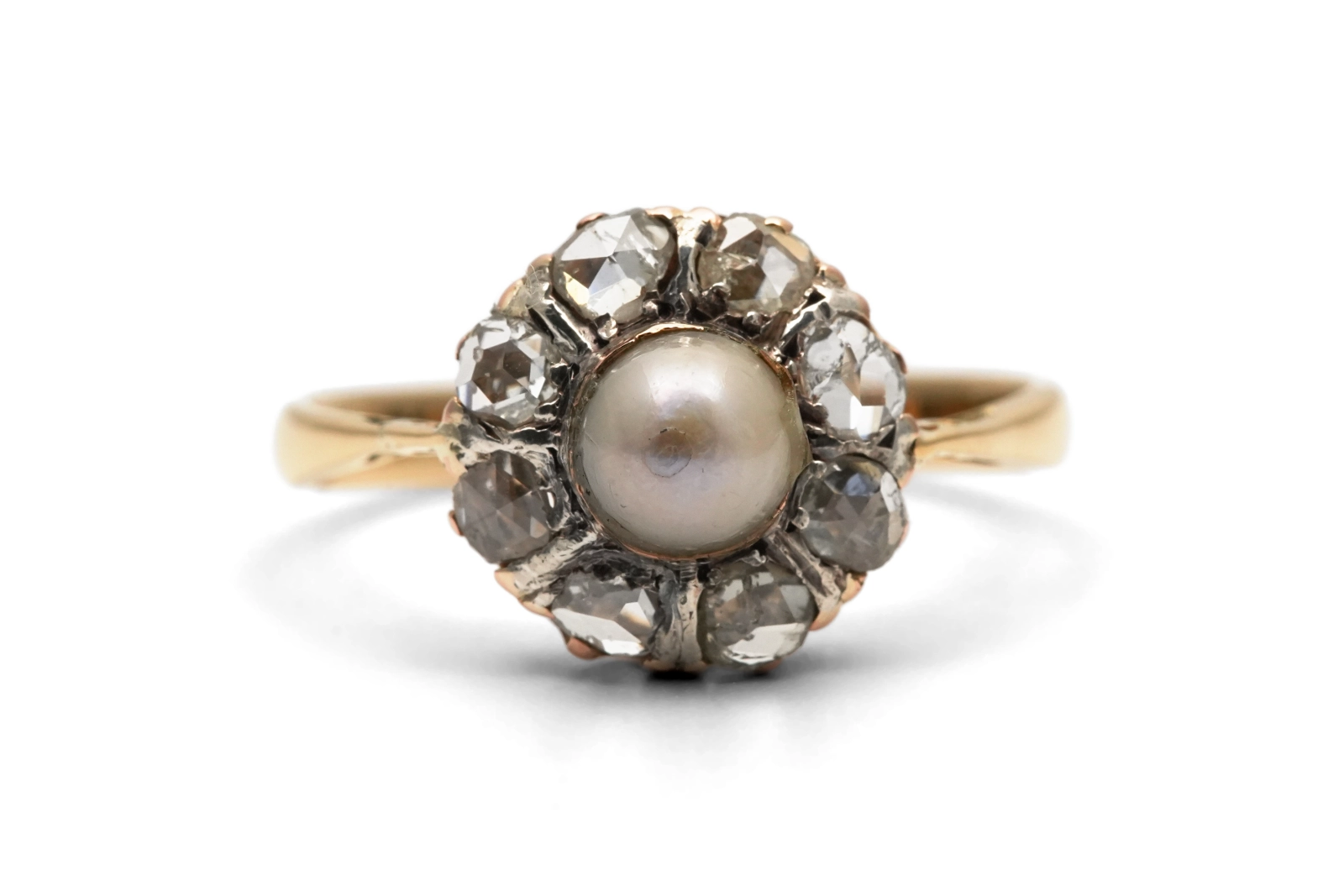 Bague Art Déco en or jaune 18 carats sertie d'une perle et de diamants taille "rose"