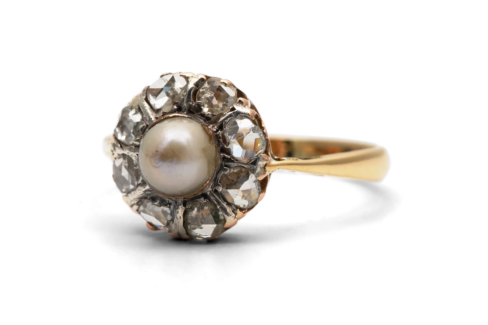 Bague Art Déco en or jaune 18 carats sertie d'une perle et de diamants taille "rose"
