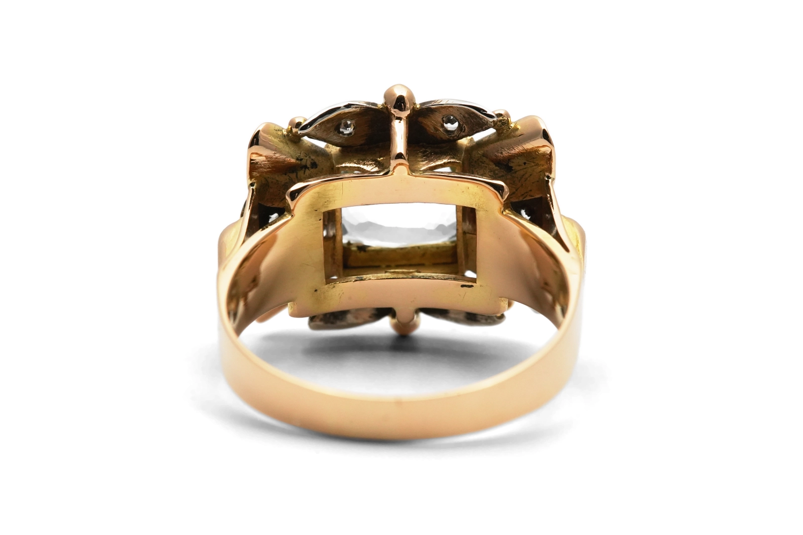 Bague Art Déco en or jaune 18 carats sertie d'une aigue marine et de diamants taille "8/8"