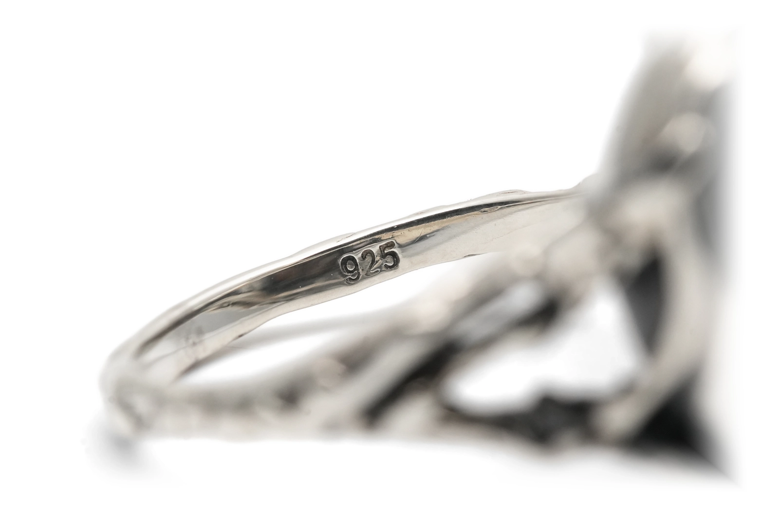 Bague Années 70 en argent 925 sertie d'une améthyste