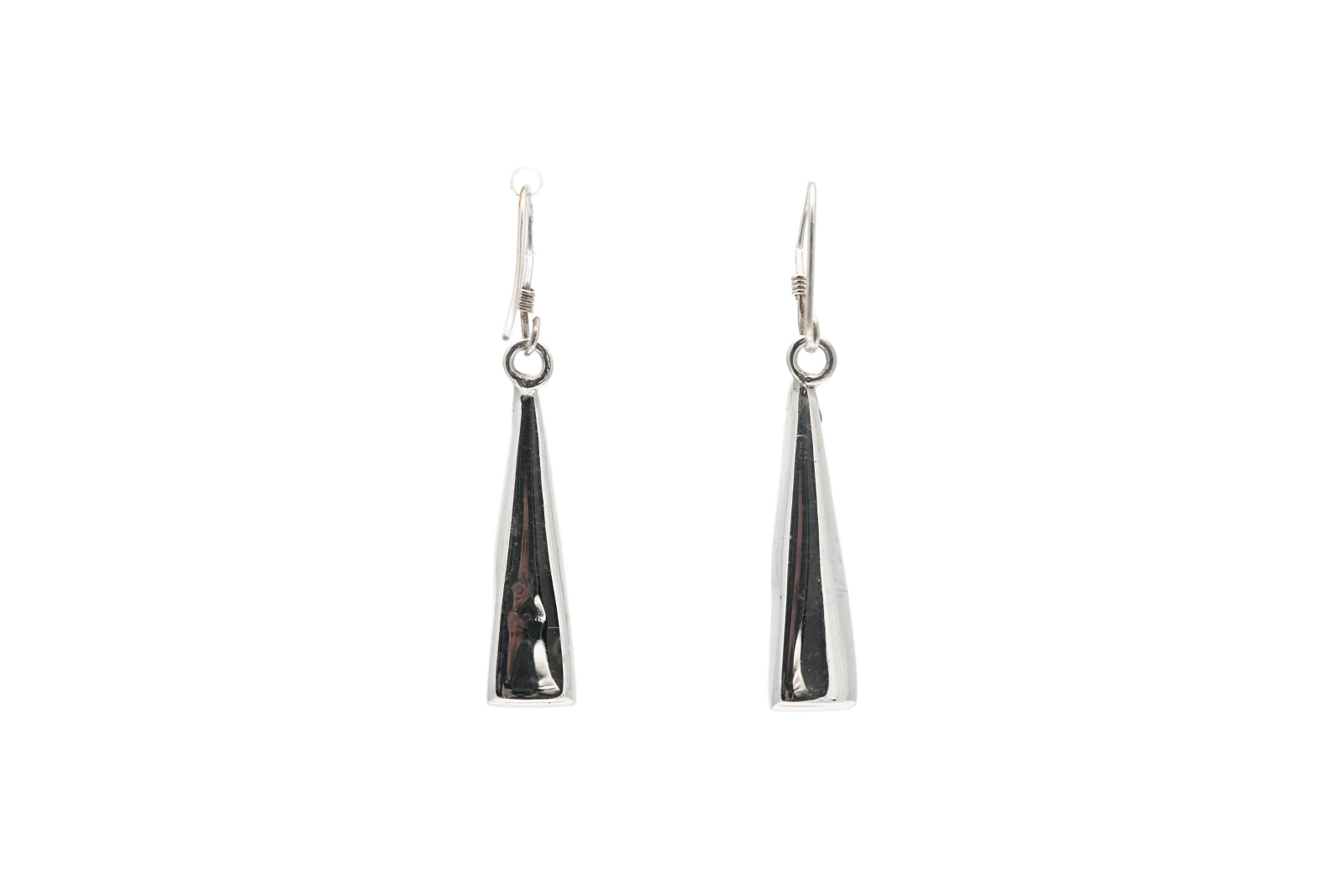 Boucles d'oreilles contemporaines en argent serties de turquoises