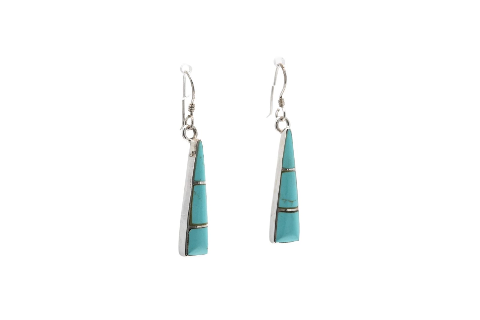 Boucles d'oreilles contemporaines en argent serties de turquoises