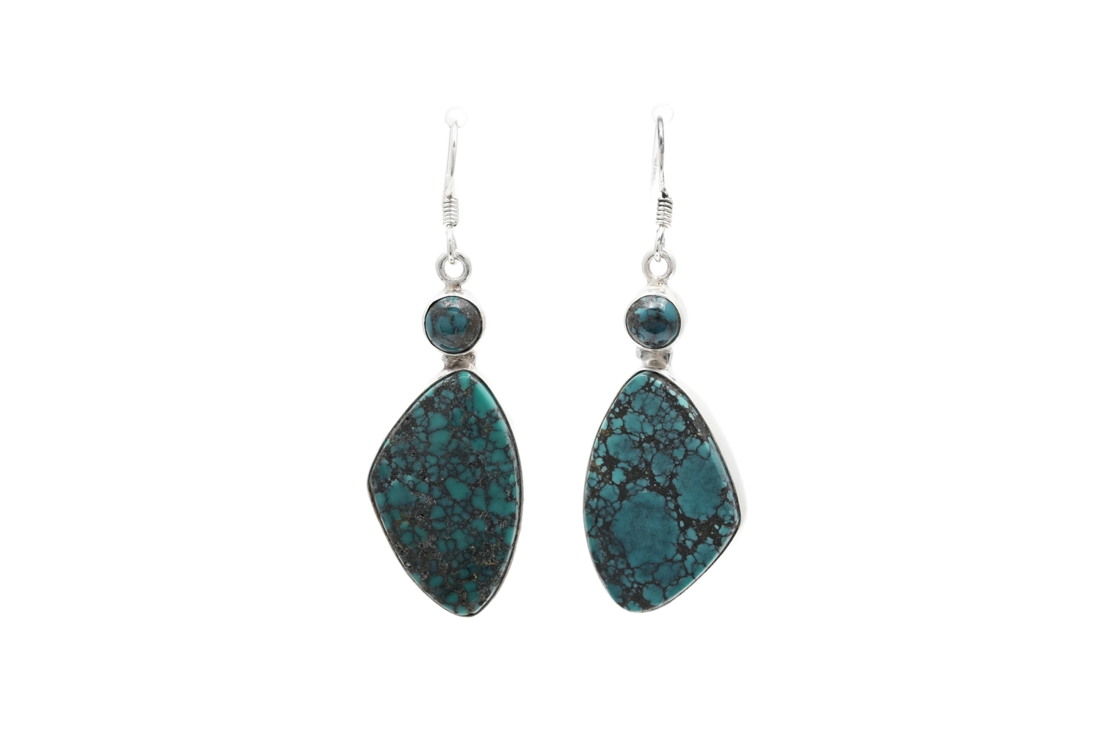 Boucles d'oreilles contemporaines en argent 925 serties de turquoises
