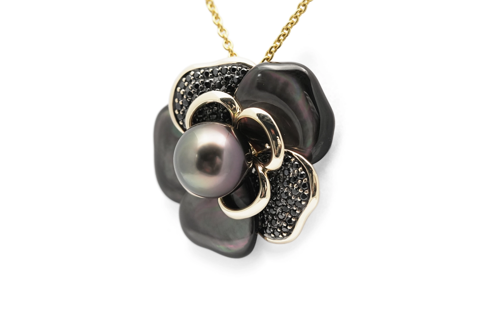 Pendentif fleur contemporain en or jaune 9 carats serti d'une perle, de nacre et de zirconiums noirs