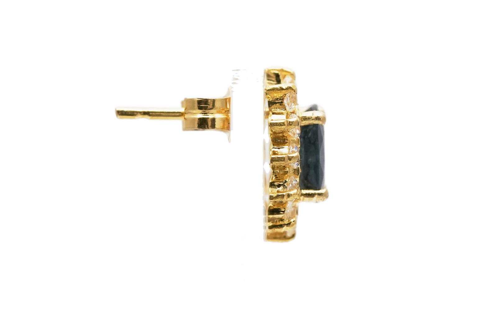 Boucles d'oreilles contemporaines en or jaune 18 carats serties de saphirs et de zirconiums