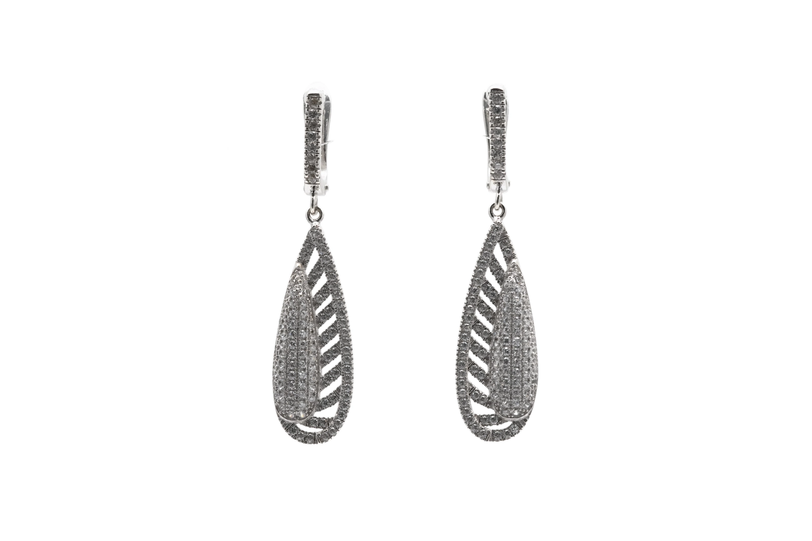 Boucles d'oreilles contemporaines en argent 925 serties de zirconiums