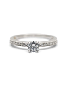 Bague contemporaine en argent 925 sertie de zirconiums