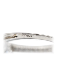 Bague contemporaine en argent 925 sertie de zirconiums