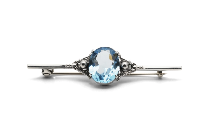 Broche Art Déco en argent 925 sertie d'une spinelle