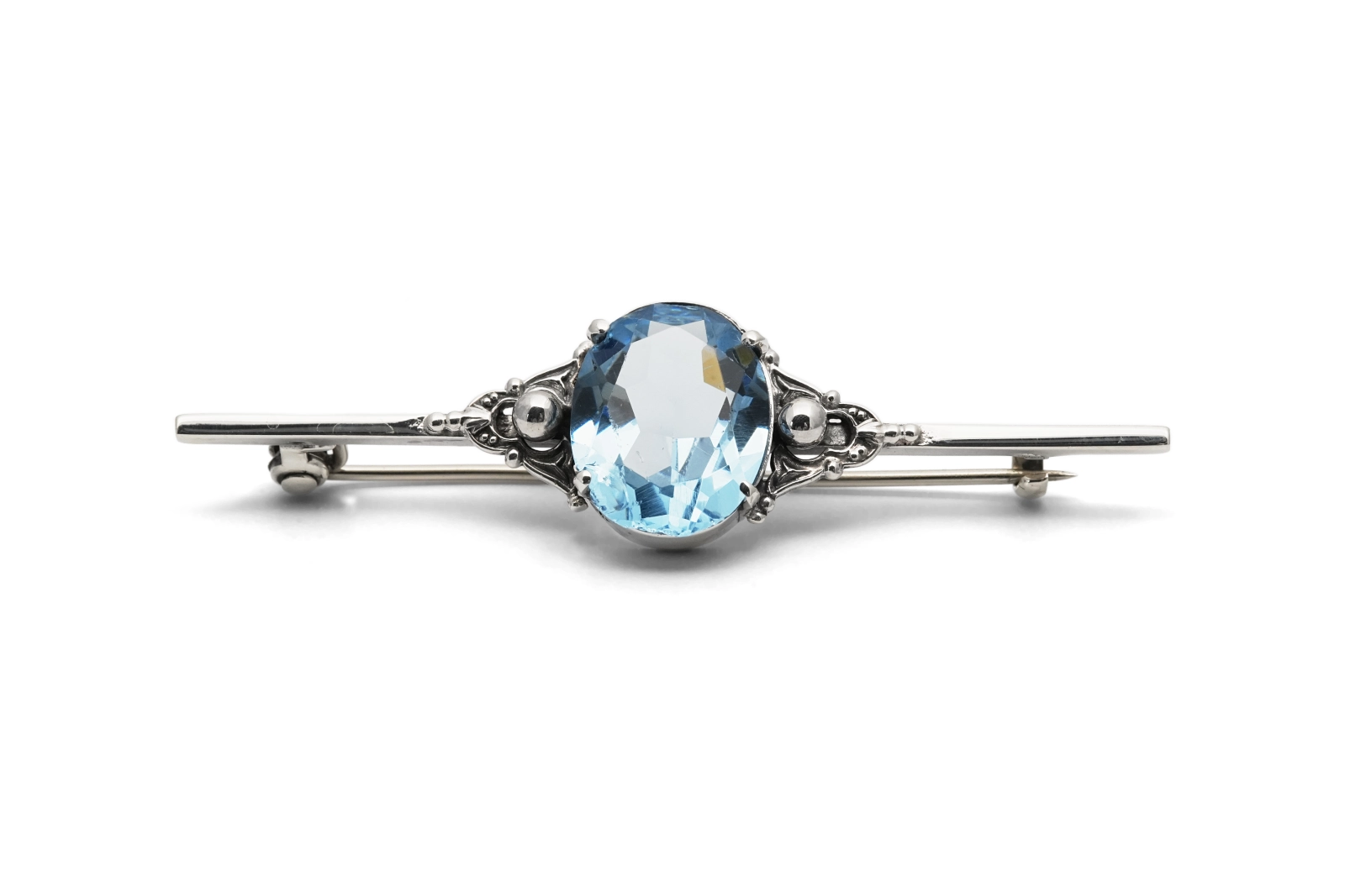 Broche Art Déco en argent 925 sertie d'une spinelle