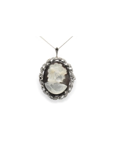 Pendentif / Broche Années 50 en argent serti de nacre et de marcassites
