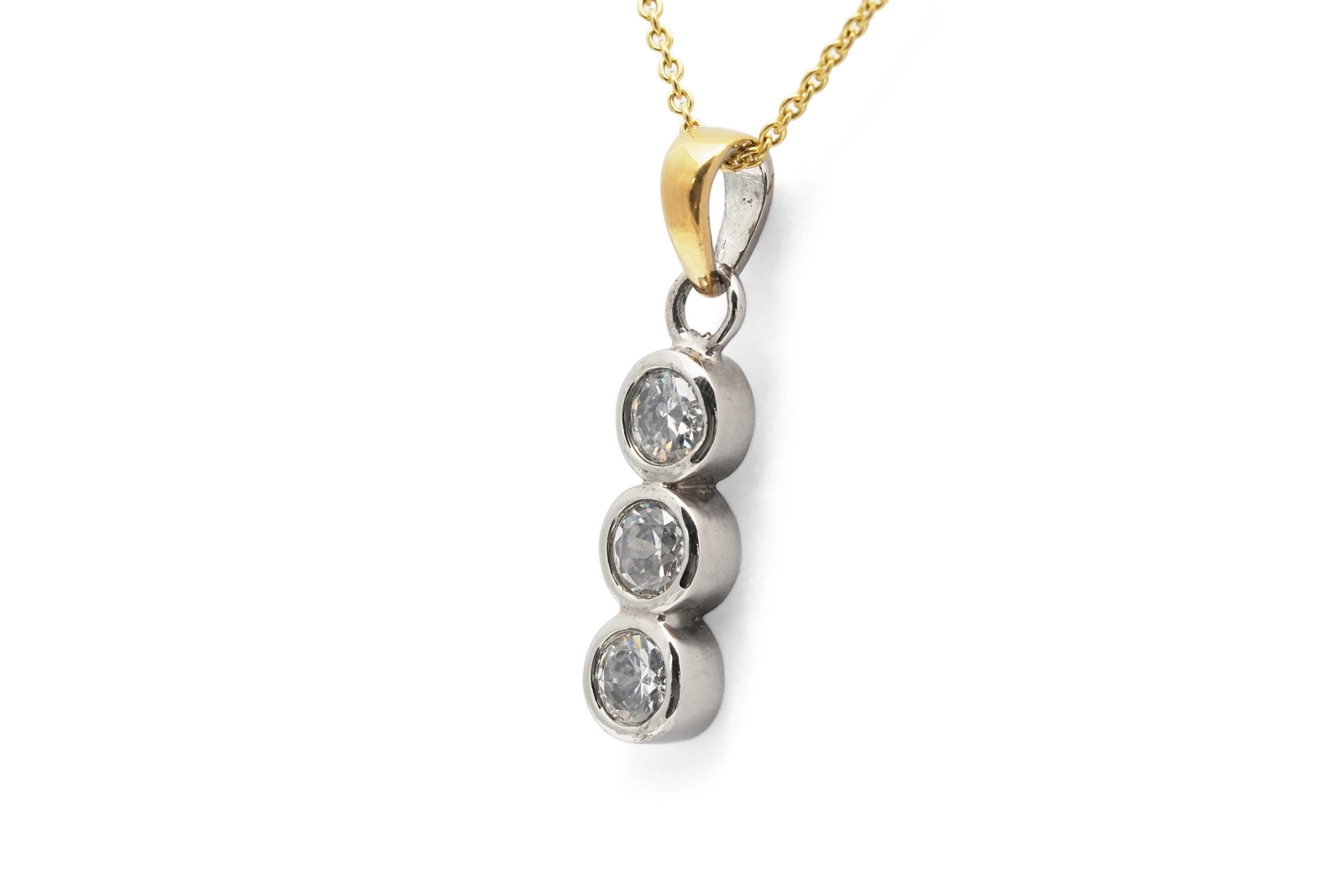 Pendentif contemporain en argent serti de zirconiums