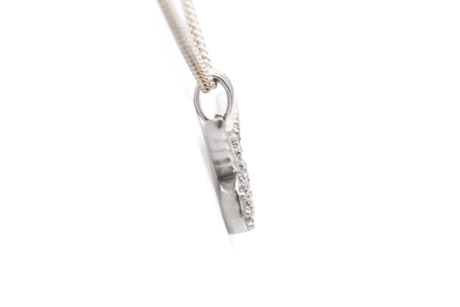 Pendentif contemporain en argent 925 serti de zirconiums