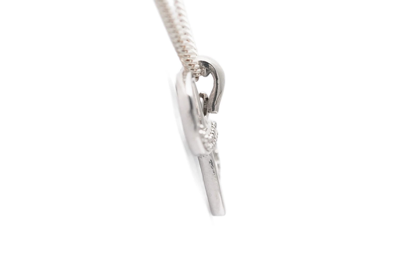 Pendentif contemporain en argent 925 serti de zirconiums
