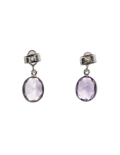 Boucles d'oreilles contemporaines en argent serties d'améthystes
