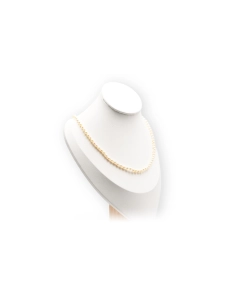 Collier de perles contemporain et or jaune 18 carats