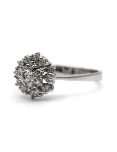 Bague Années 70 en or blanc 18 carats sertie de diamants taille "brillant" (+-0.76 ct)