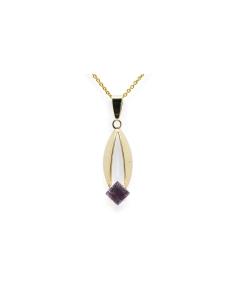 Pendentif Années 70 en or jaune 8 carats serti d'une améthyste
