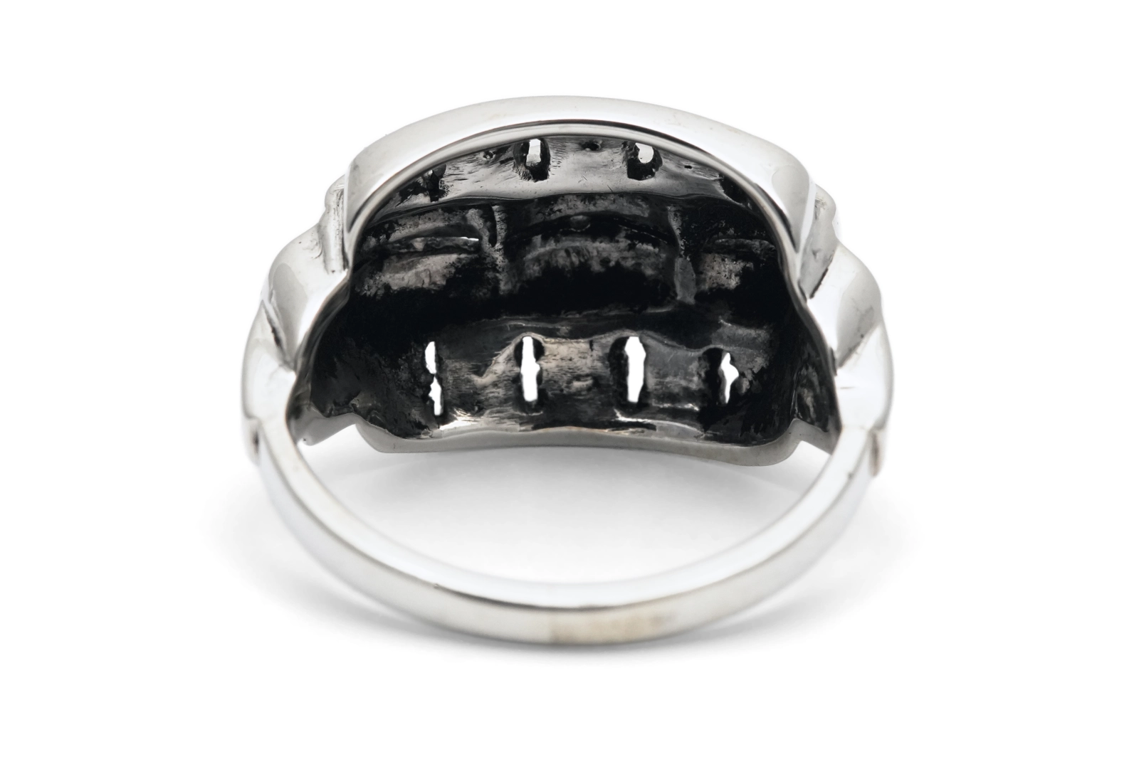Bague Art Déco en argent sertie de marcassites